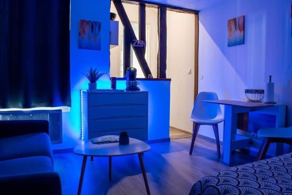 Studio Charmant Confortable Tv Centre Ville 卢维耶 外观 照片