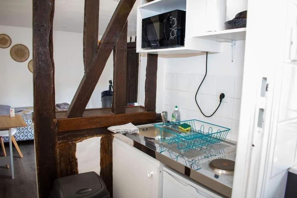 Studio Charmant Confortable Tv Centre Ville 卢维耶 外观 照片